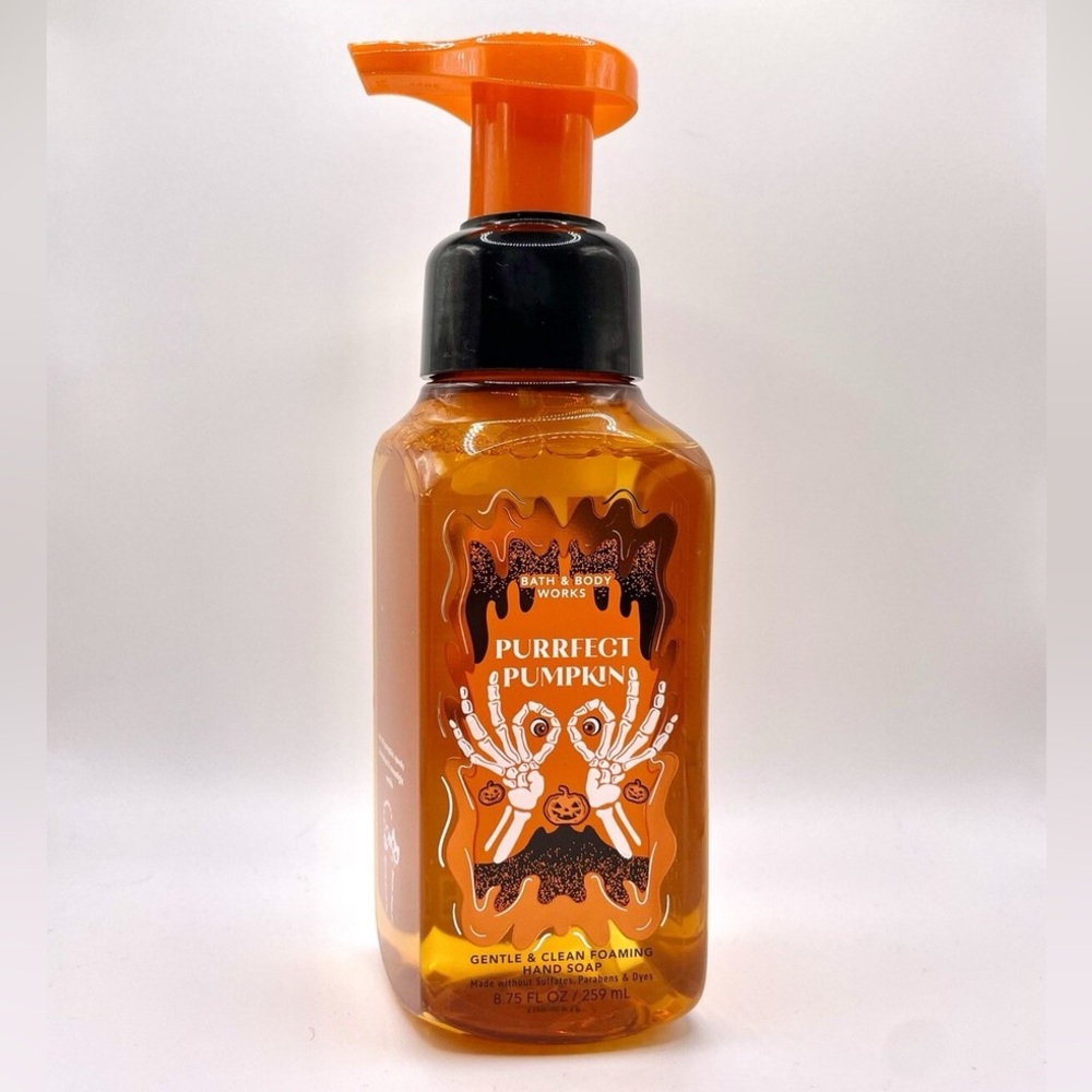Bath & Body Works Foaming Hand Soap- Purrfect Pumpkin (8.75 fl oz) NEW